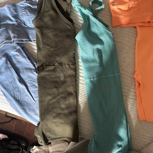 Free People Movement Bundle - Picture 4 of 15